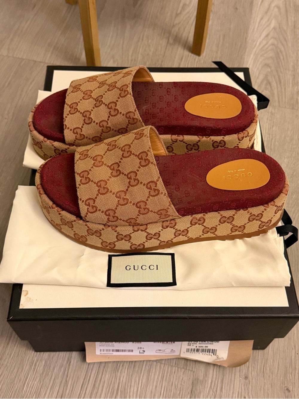 Gucci Platform beige GG monogram canvas slides with burgundy footbed - Picture 8 of 8